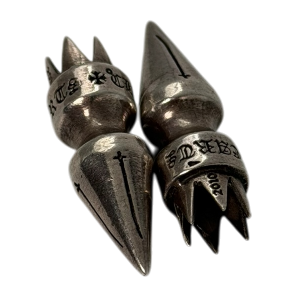 CHROME HEARTS SPIKES CLAVOS